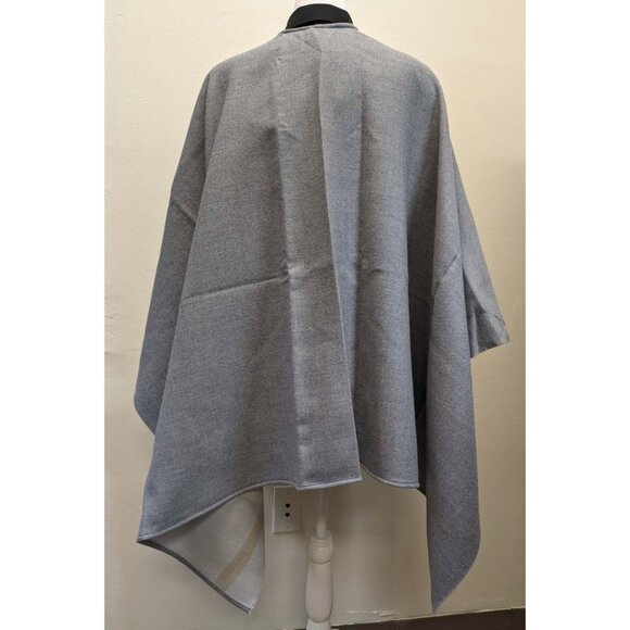 Burberry Charlotte Reversible Solid to Check Wool Cape Light Grey 140*14… - Picture 4 of 9